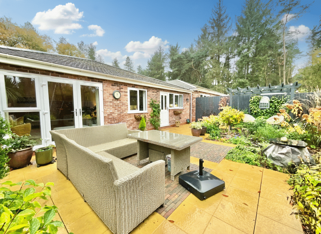 Burnt Oaks Place, Loggerheads, TF9