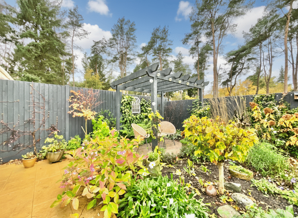 Burnt Oaks Place, Loggerheads, TF9