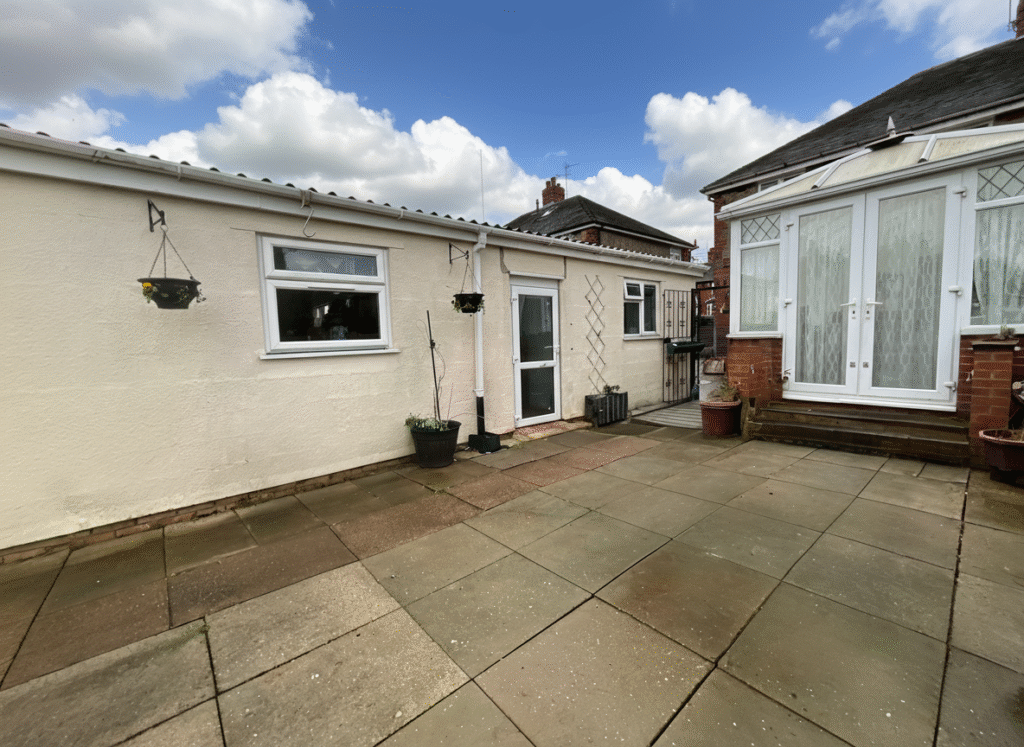 Dilhorne Road, Forsbrook, ST11