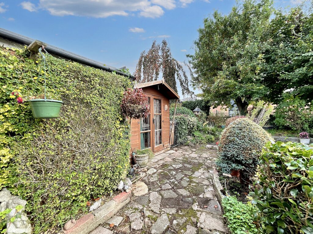 Downing Gardens, Stone, ST15