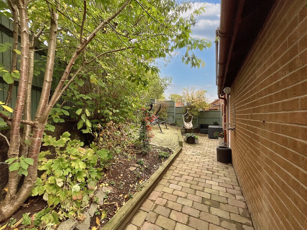 Kingsland Close, Stone, ST15