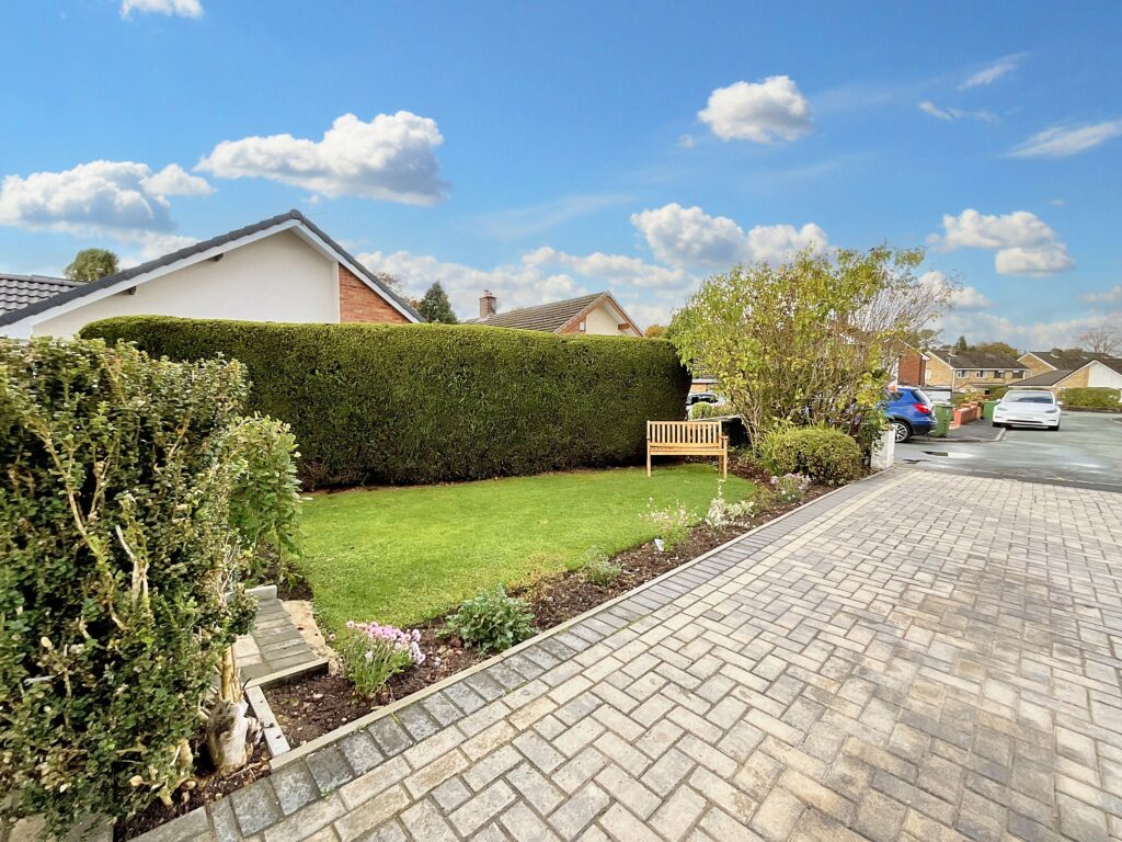 Whitethorn Avenue, Barlaston, ST12