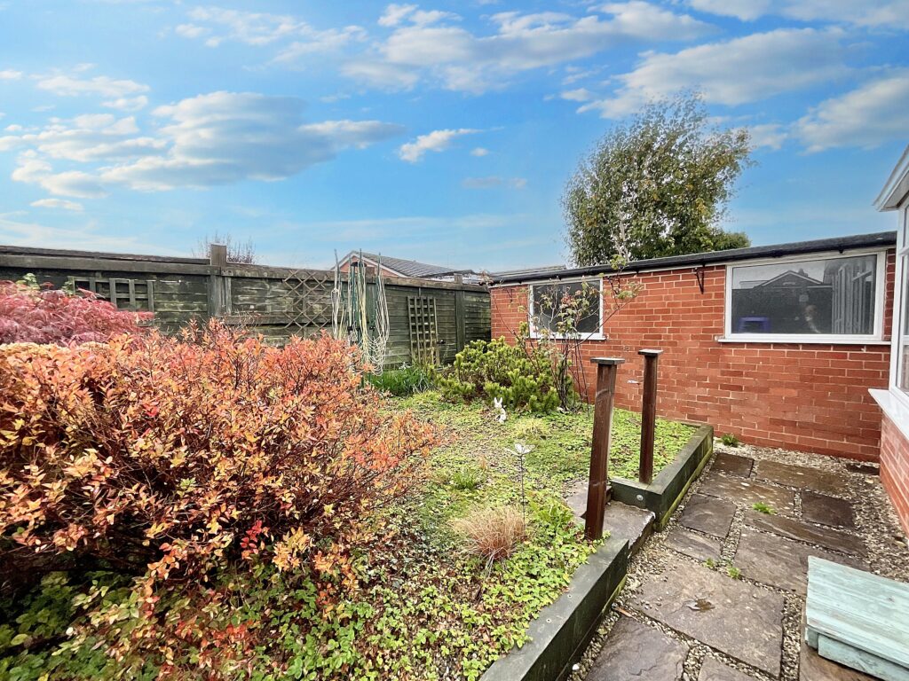 Meadow Way, Stone, ST15