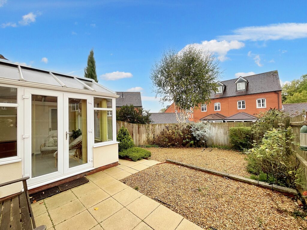 Cressey Close, Stone, ST15