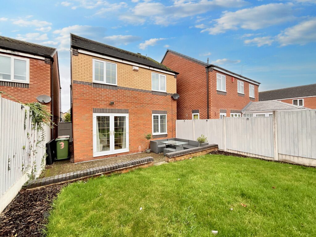 Castle Court, Stone, ST15