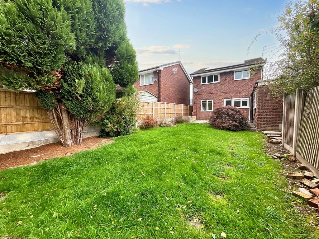 Ness Grove, Cheadle, ST10