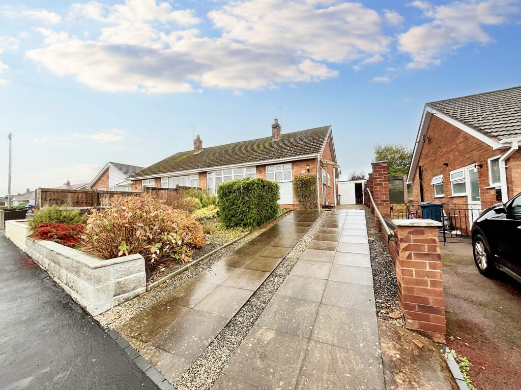 Meadow Way, Stone, ST15