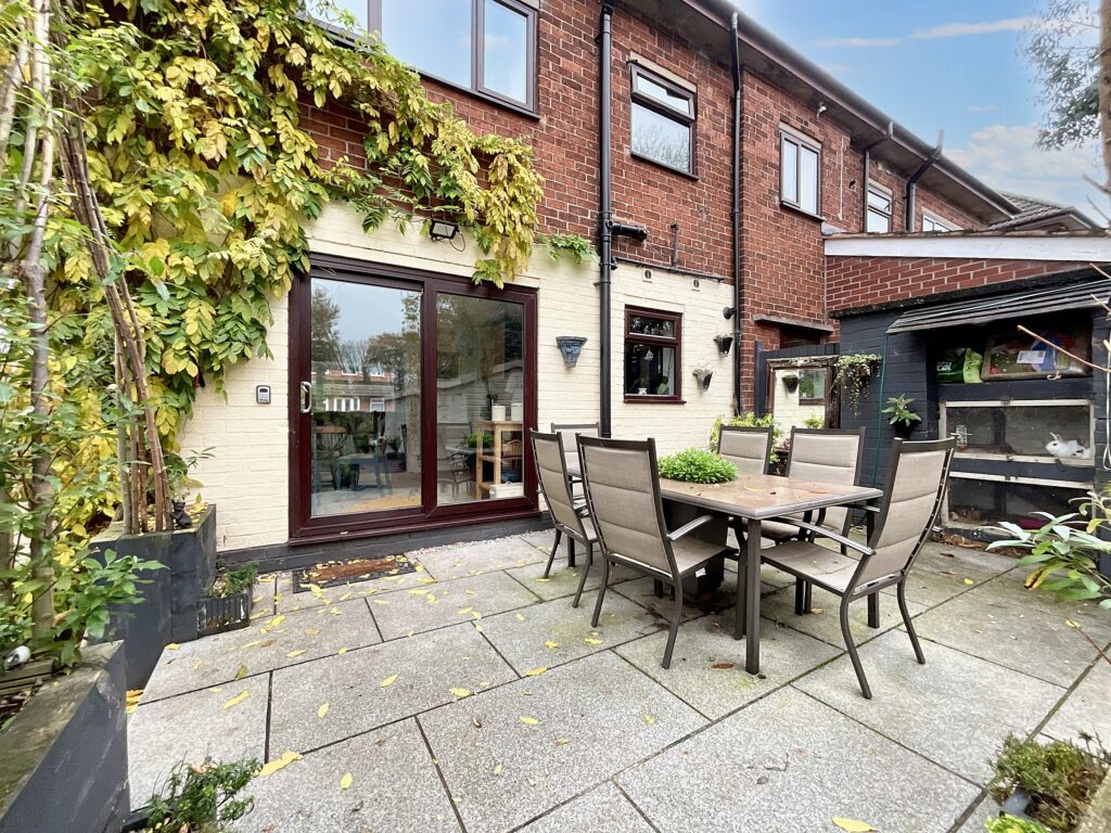 Walton Way, Stone, ST15