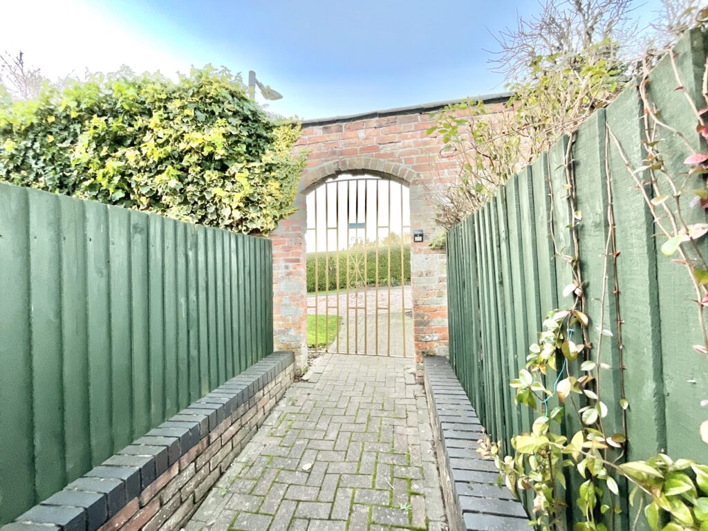 Hilcote Gardens, Hilcote, ST21