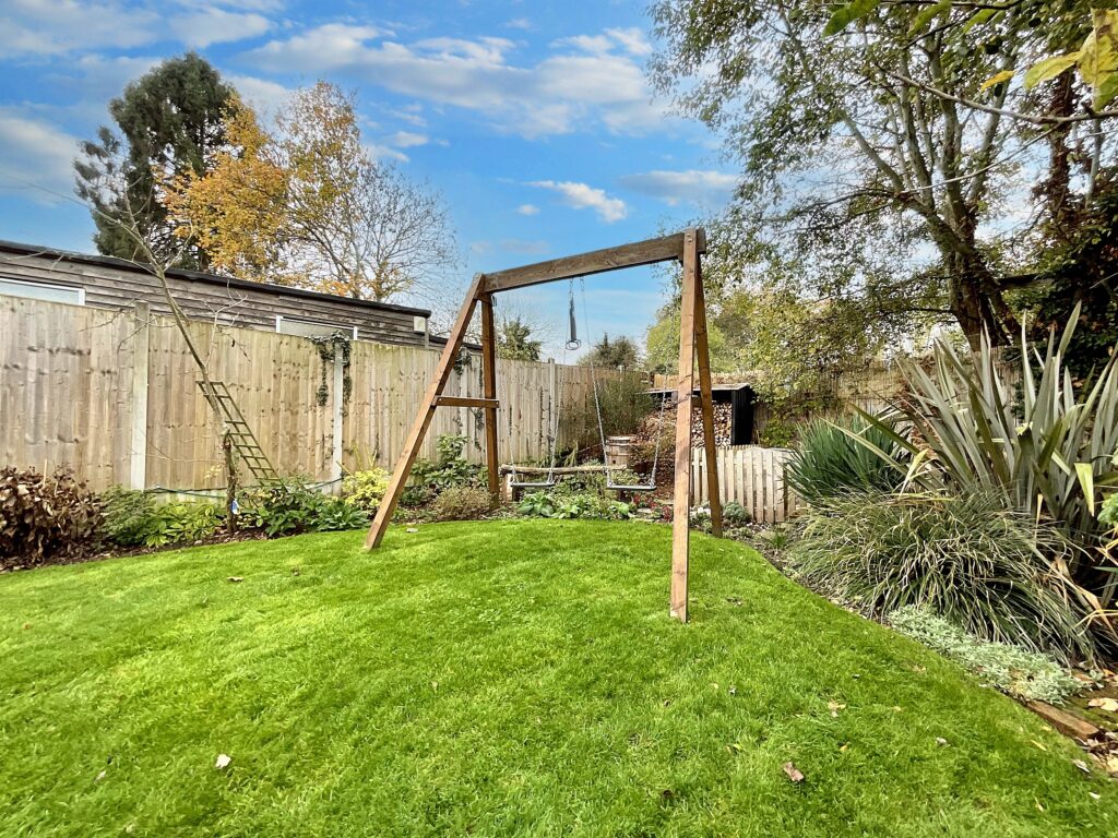 Walton Way, Stone, ST15