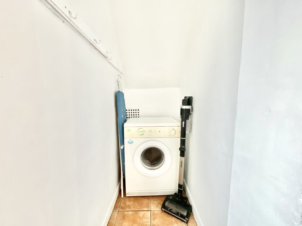 Saltersford Lane, Alton, ST10