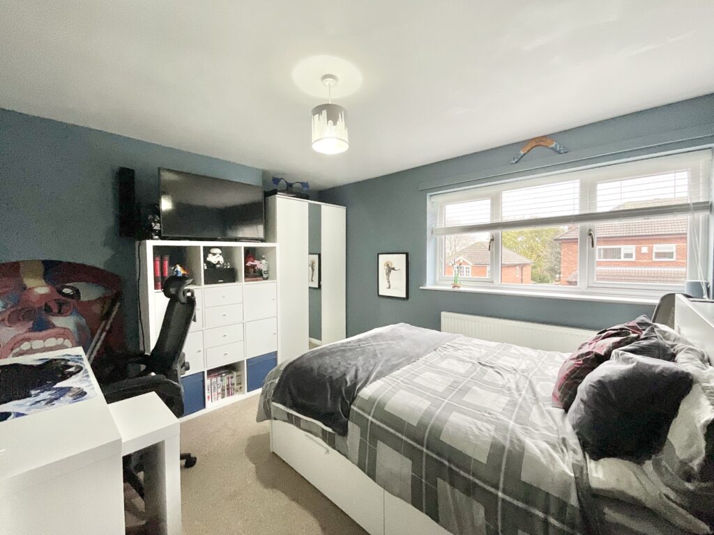 Walton Way, Stone, ST15