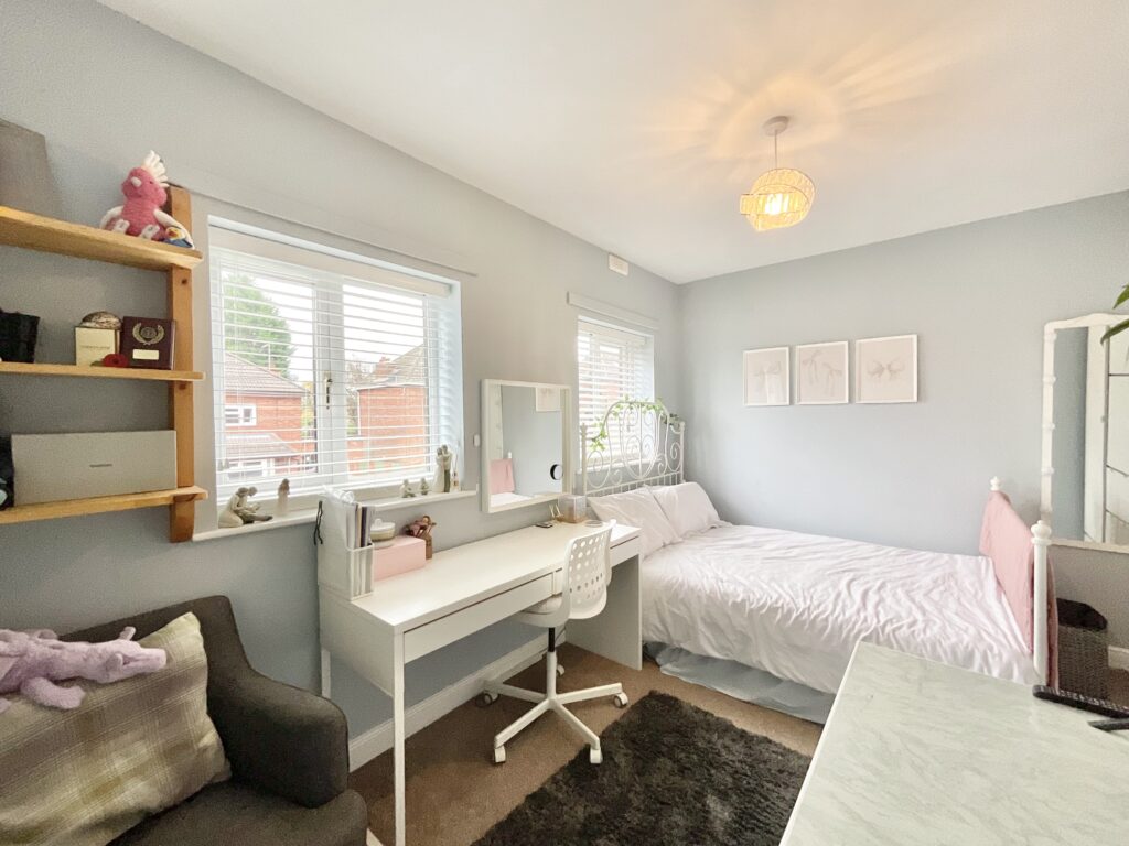 Walton Way, Stone, ST15