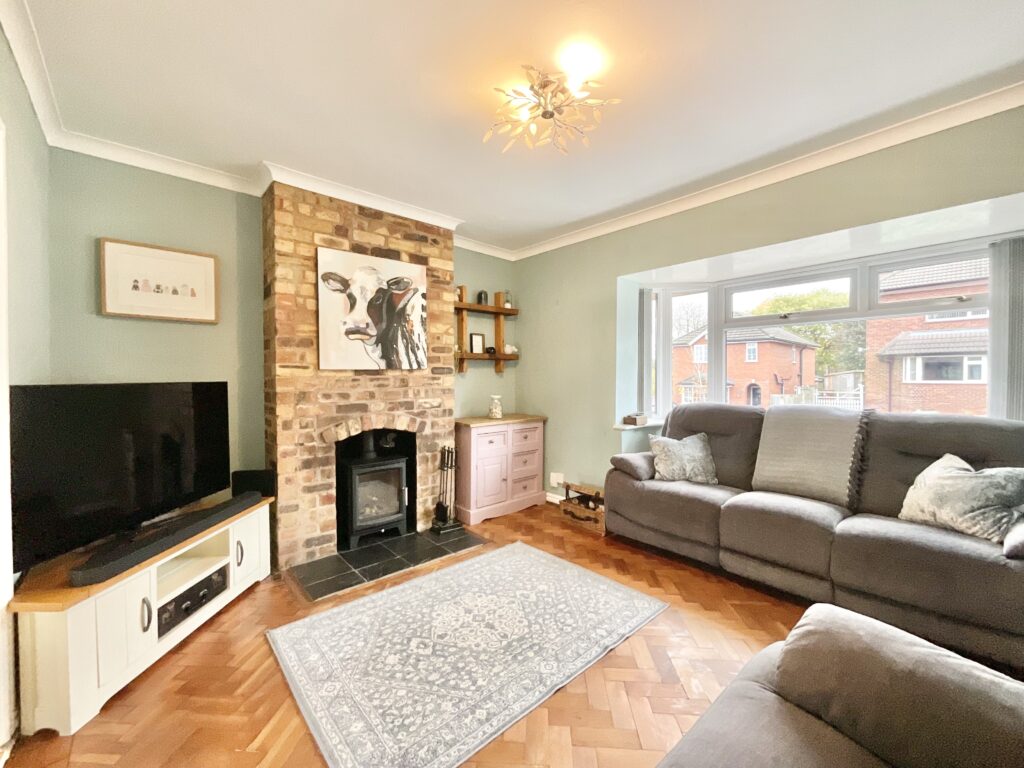 Walton Way, Stone, ST15