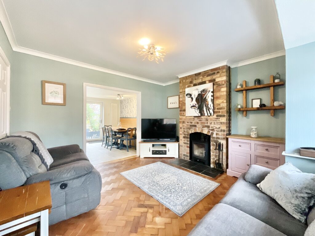 Walton Way, Stone, ST15