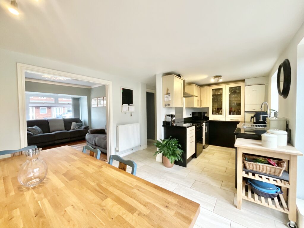 Walton Way, Stone, ST15