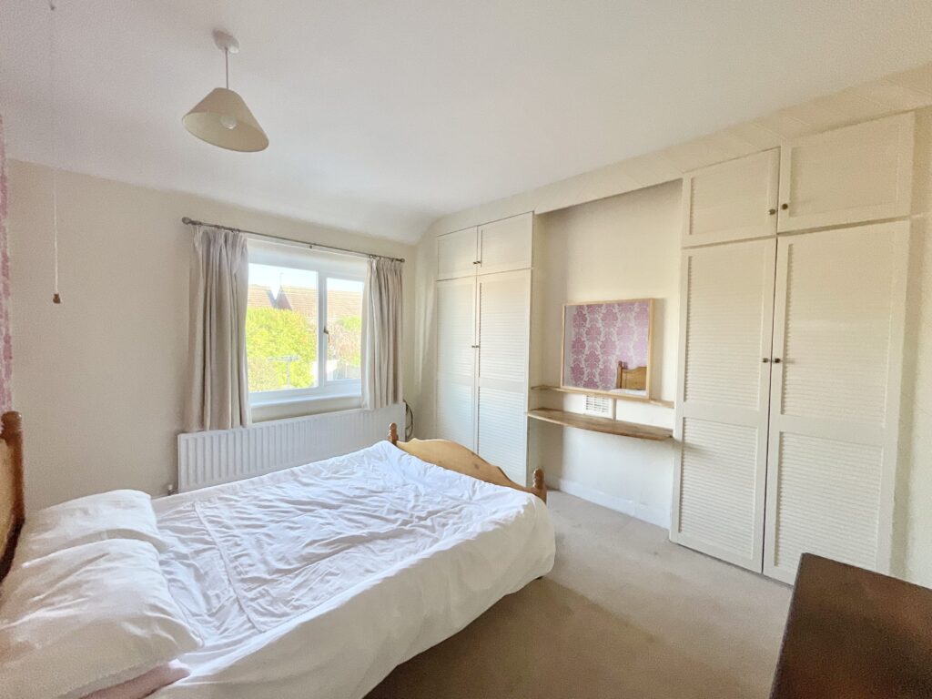 The Fillybrooks, Stone, ST15