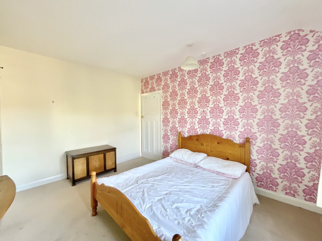 The Fillybrooks, Stone, ST15