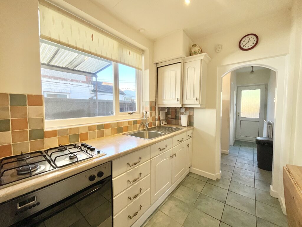 The Fillybrooks, Stone, ST15