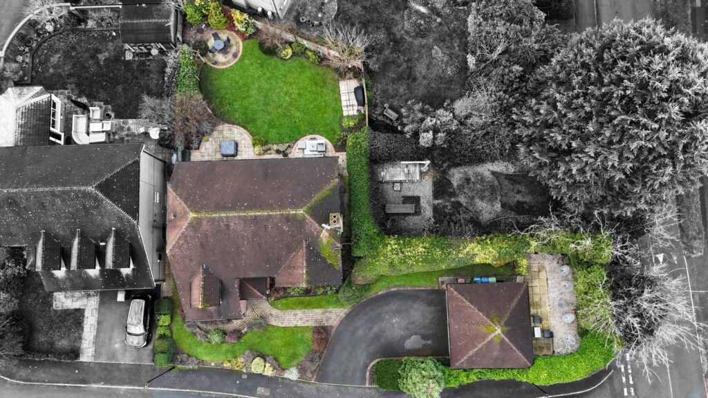 Meadowbank Avenue, Weston, ST18