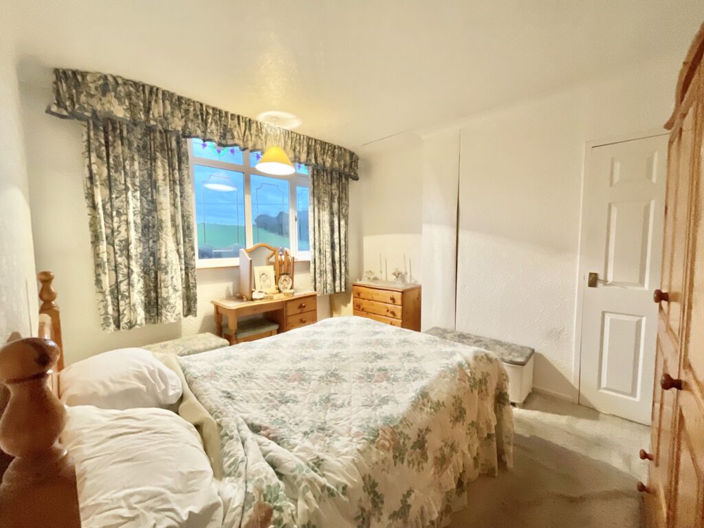 Mount Road, Stone, ST15