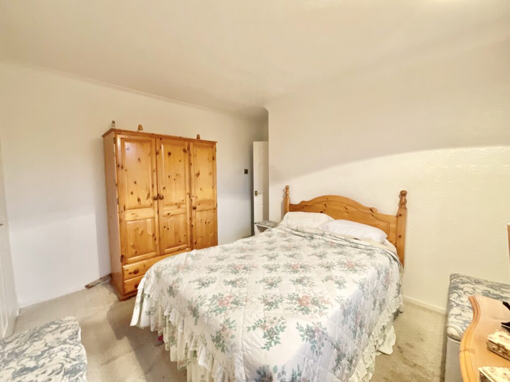 Mount Road, Stone, ST15