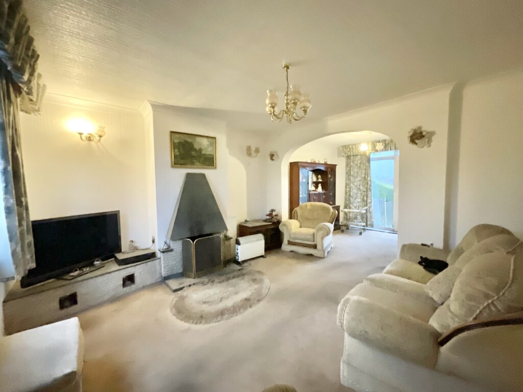 Mount Road, Stone, ST15