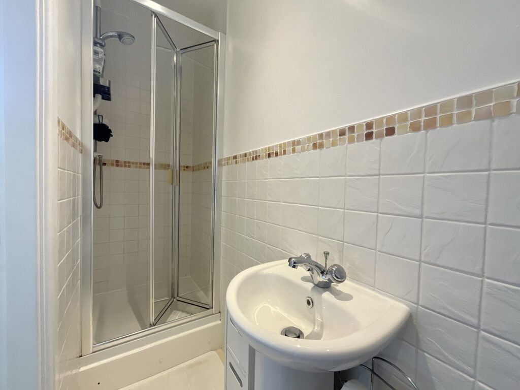 Salisbury Close, Crewe, CW2