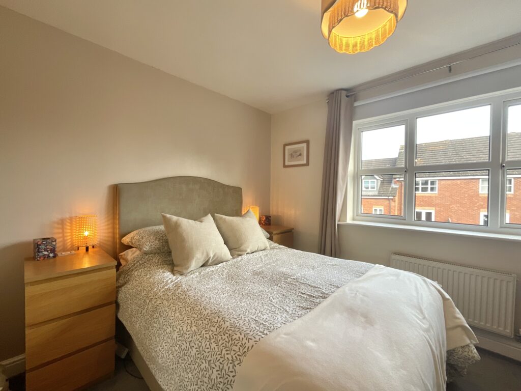 Salisbury Close, Crewe, CW2