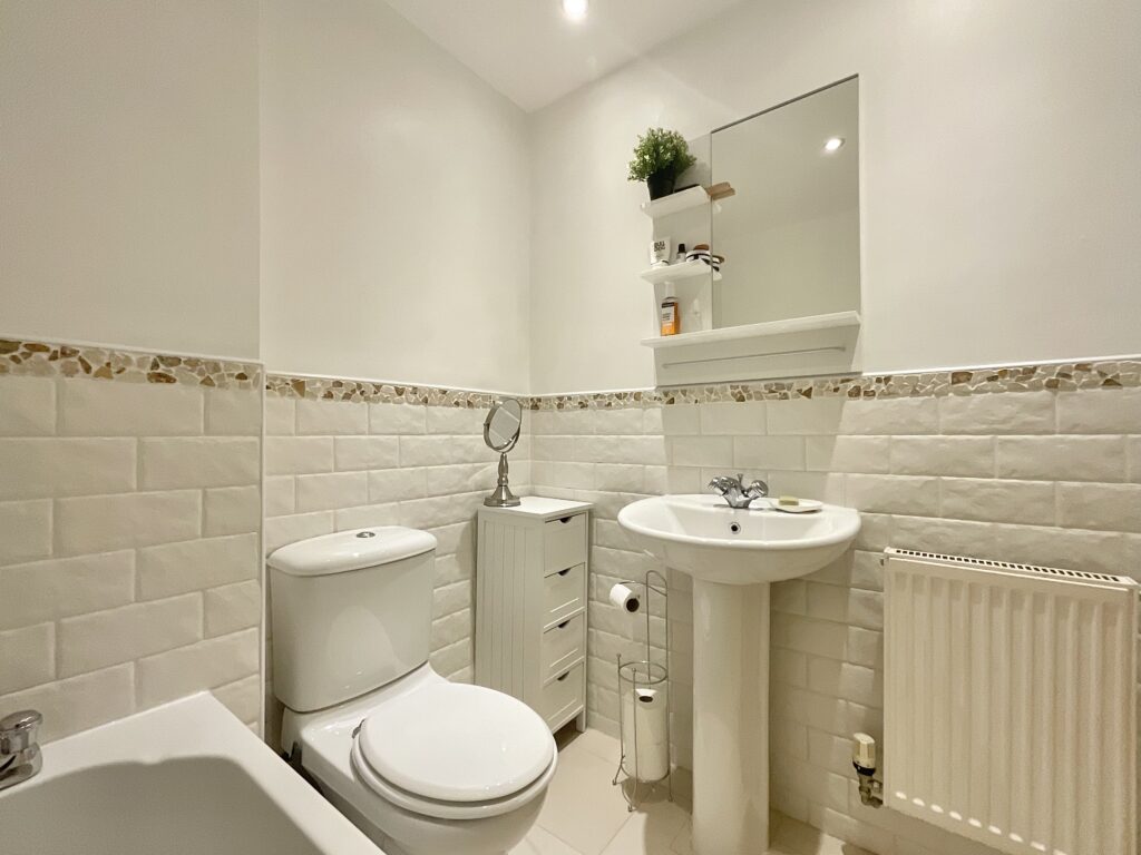 Salisbury Close, Crewe, CW2