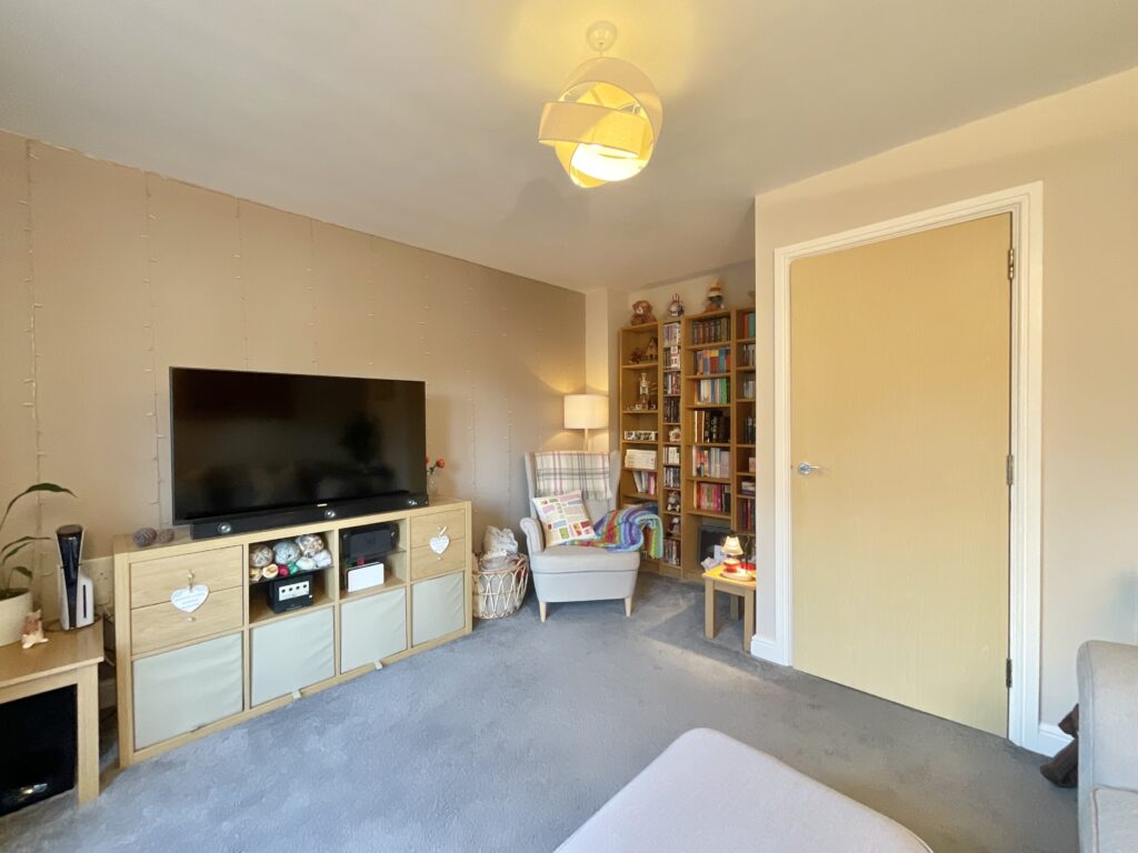 Salisbury Close, Crewe, CW2