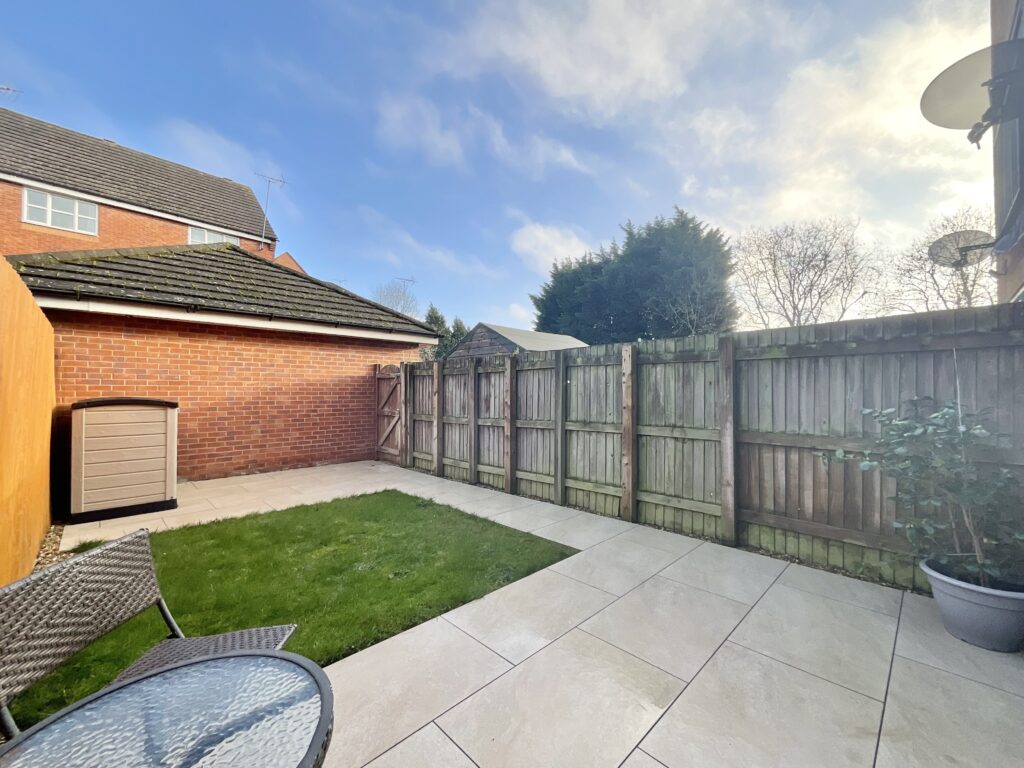 Salisbury Close, Crewe, CW2