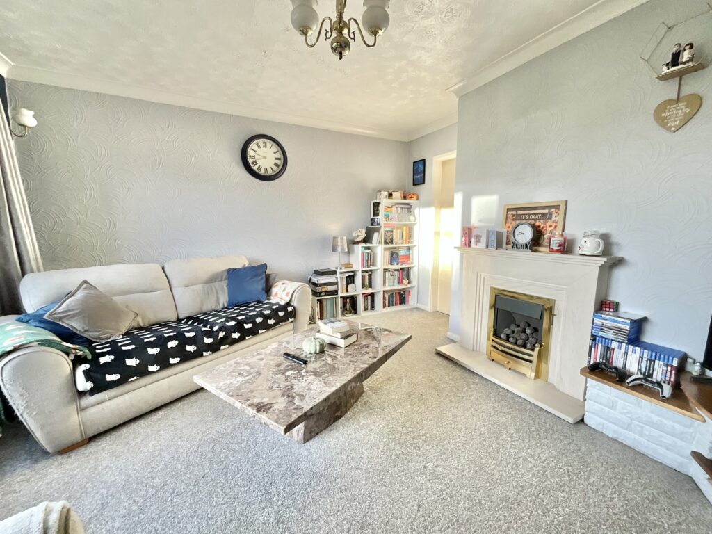 Maple Close, Cheadle, ST10