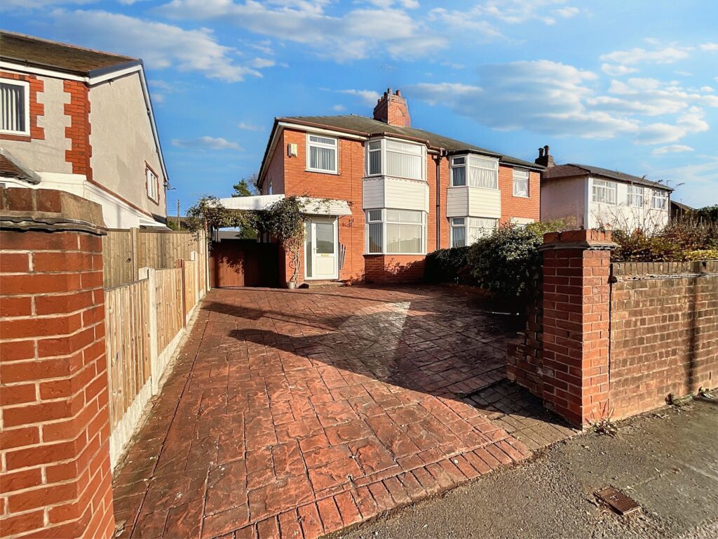 The Fillybrooks, Stone, ST15