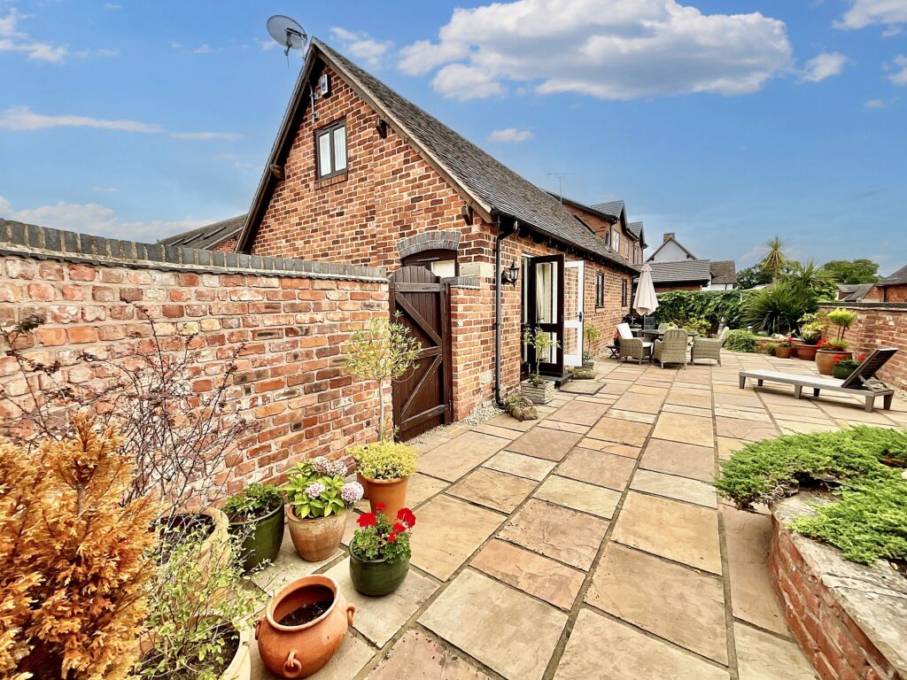 Richards Court, Bednall, ST17