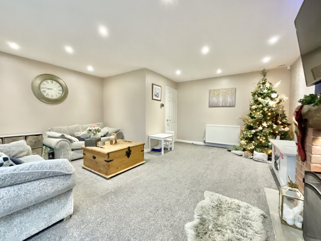 Corner Ways, Derrington, ST18