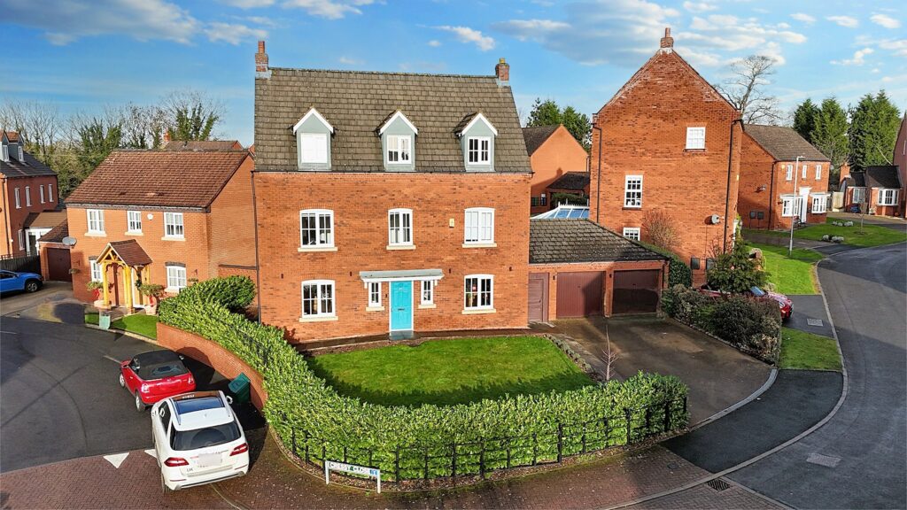 Cressey Close, Stone, ST15