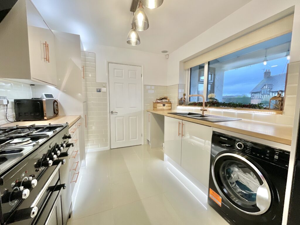 Corner Ways, Derrington, ST18