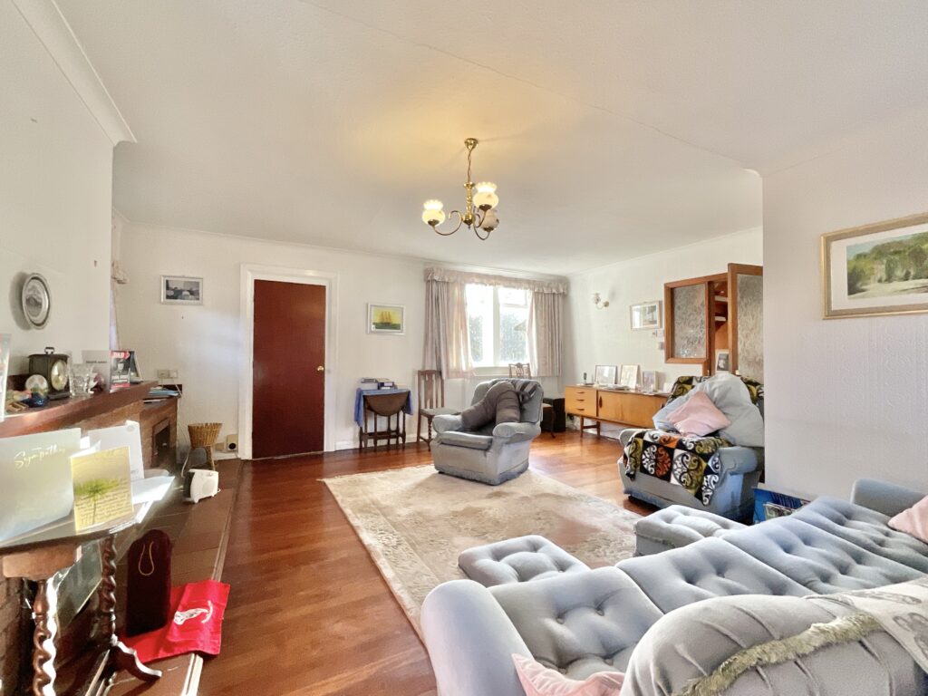 Newport Road, Haughton, ST18