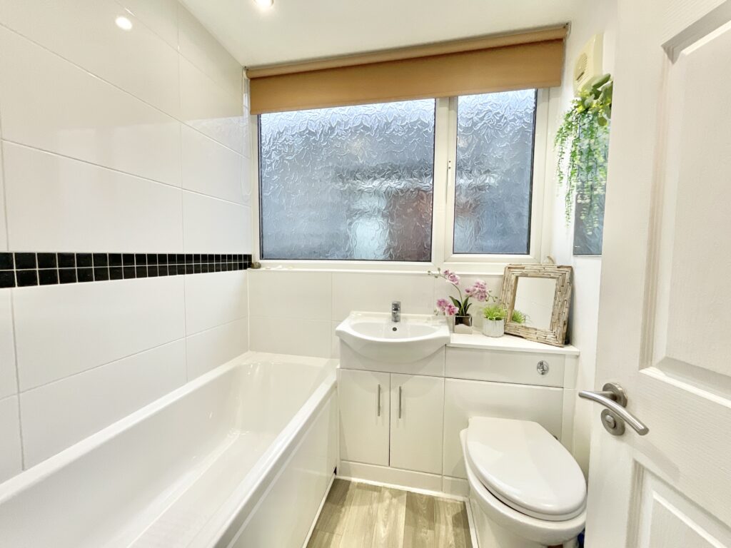 Corner Ways, Derrington, ST18