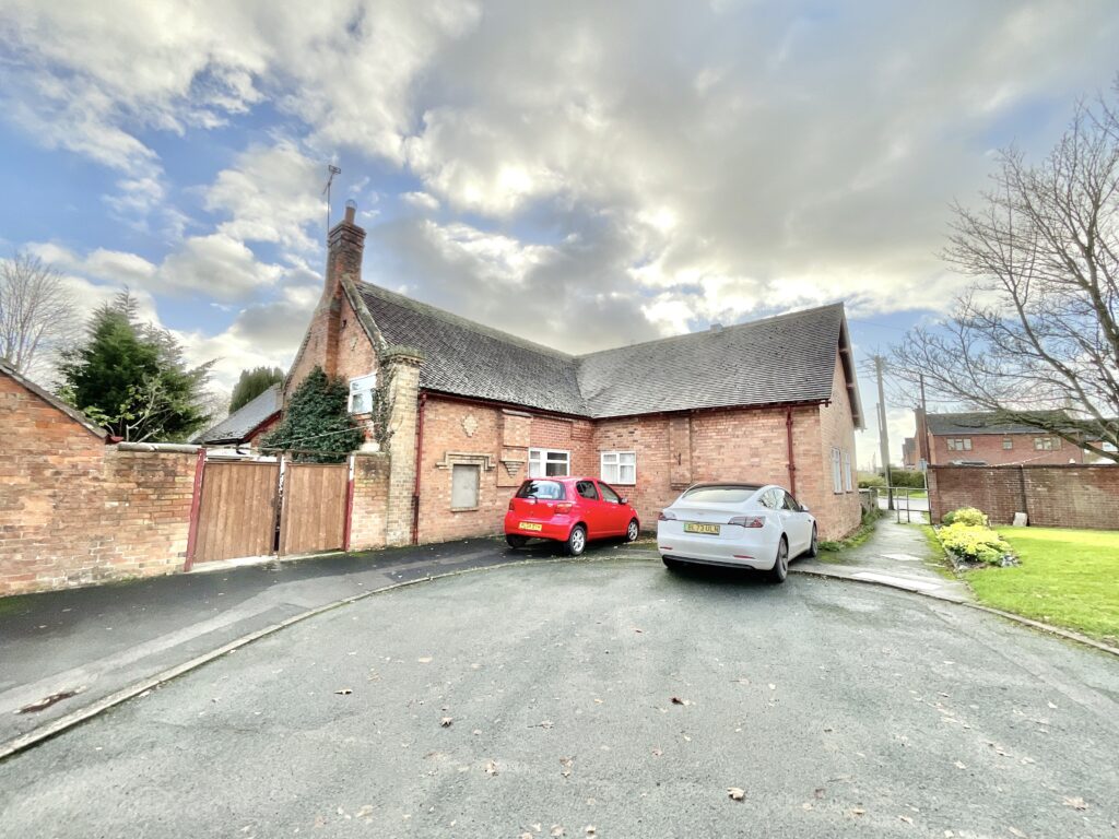 Newport Road, Haughton, ST18