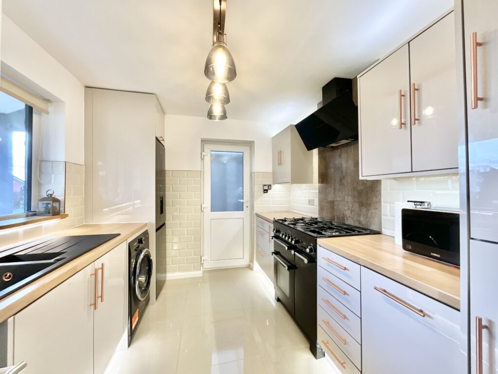 Corner Ways, Derrington, ST18