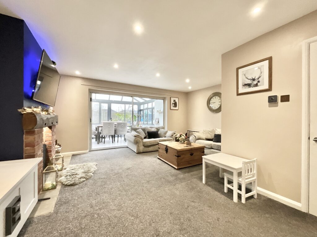 Corner Ways, Derrington, ST18