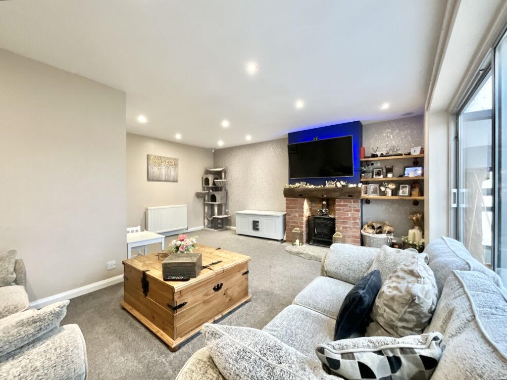 Corner Ways, Derrington, ST18