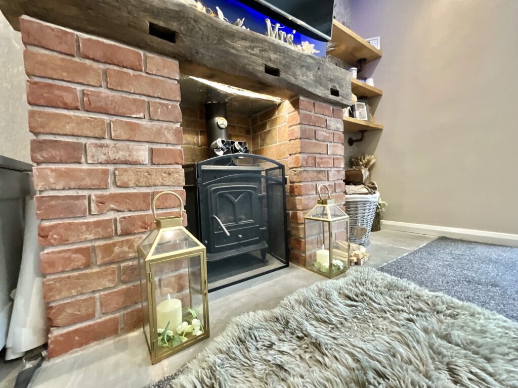 Corner Ways, Derrington, ST18