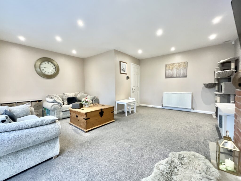 Corner Ways, Derrington, ST18