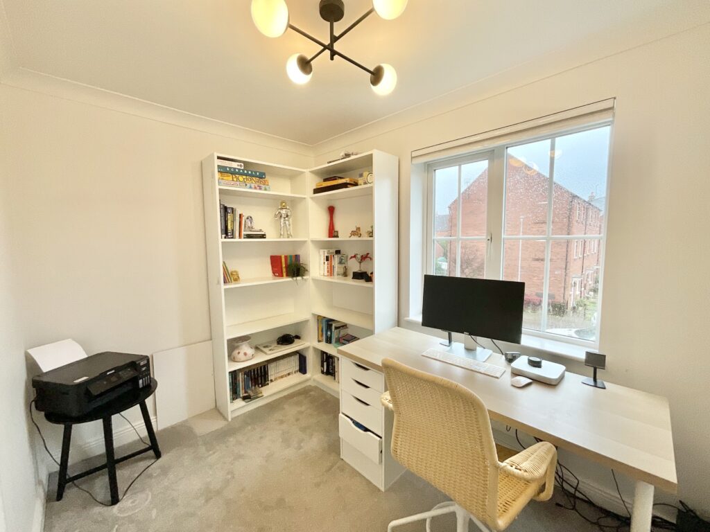 Cressey Close, Stone, ST15