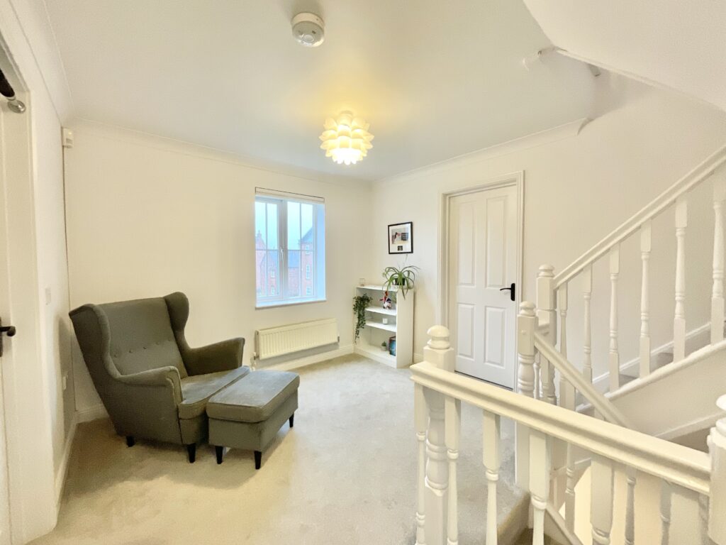 Cressey Close, Stone, ST15