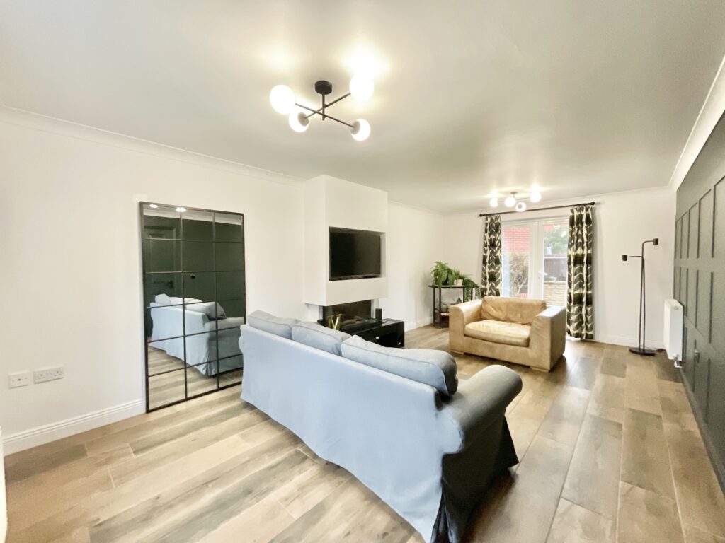 Cressey Close, Stone, ST15