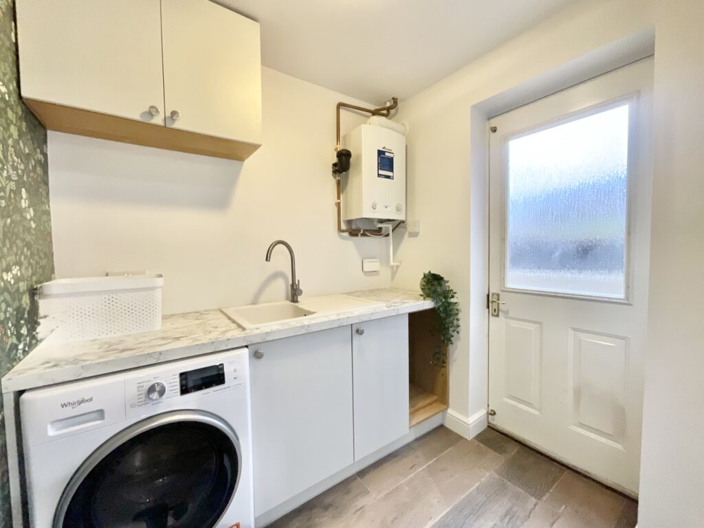 Cressey Close, Stone, ST15